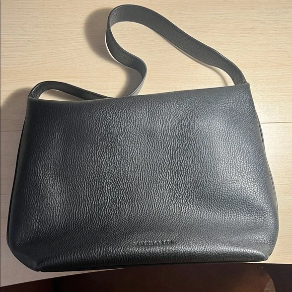 The Horse Daisy leather shoulder bag in Black - great condition - Picture 3 of 7